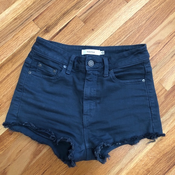 Talula Shorts Size 26 - Picture 3 of 3